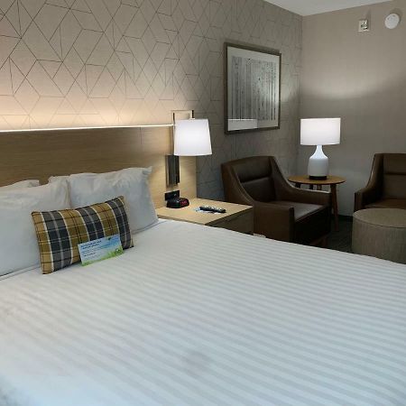 Days Inn & Suites By Wyndham Duluth By The Mall Zewnętrze zdjęcie