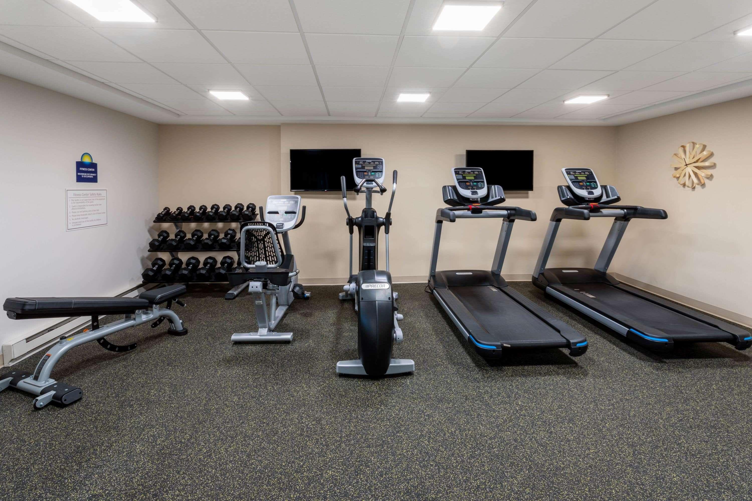 Days Inn & Suites By Wyndham Duluth By The Mall Zewnętrze zdjęcie