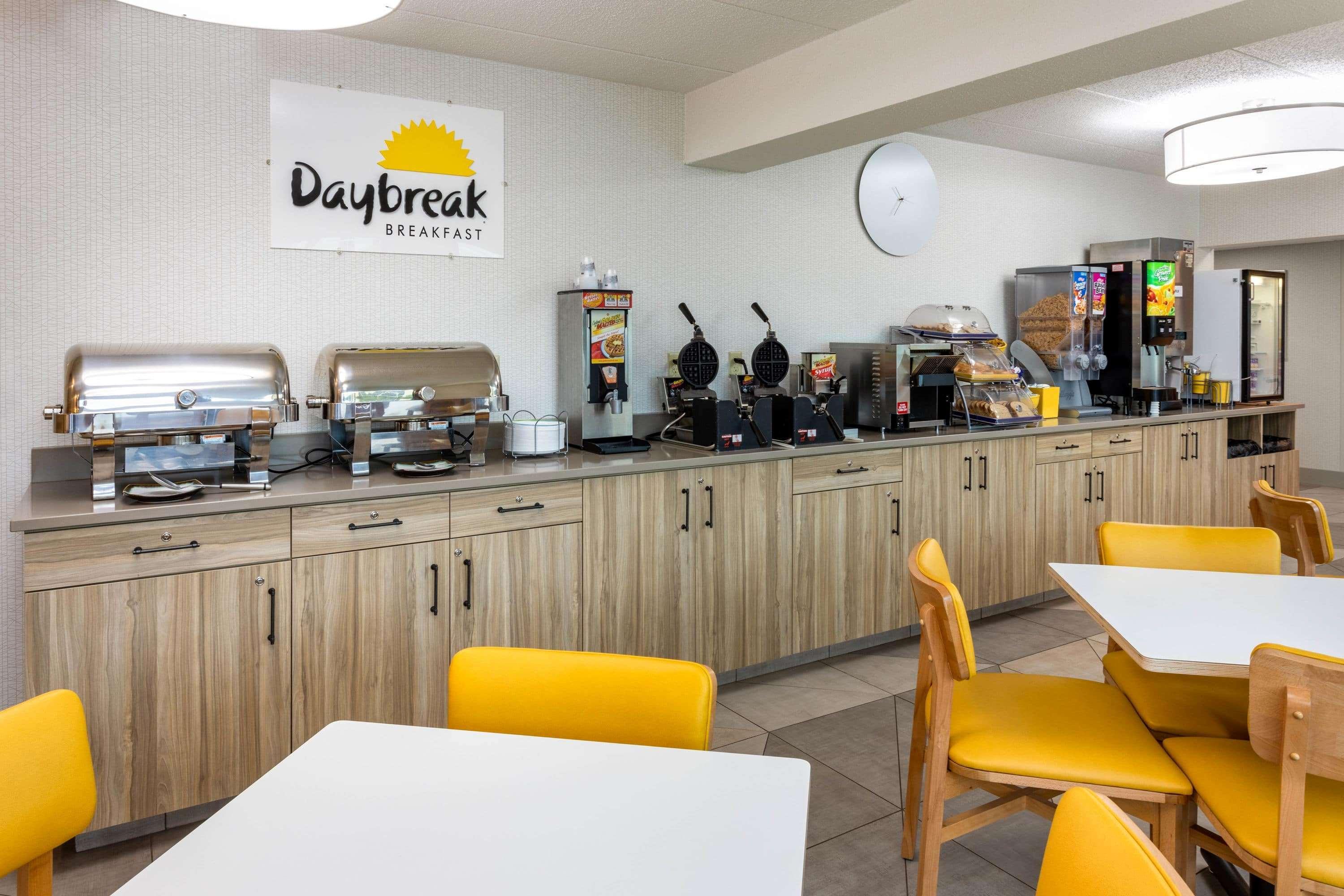 Days Inn & Suites By Wyndham Duluth By The Mall Zewnętrze zdjęcie