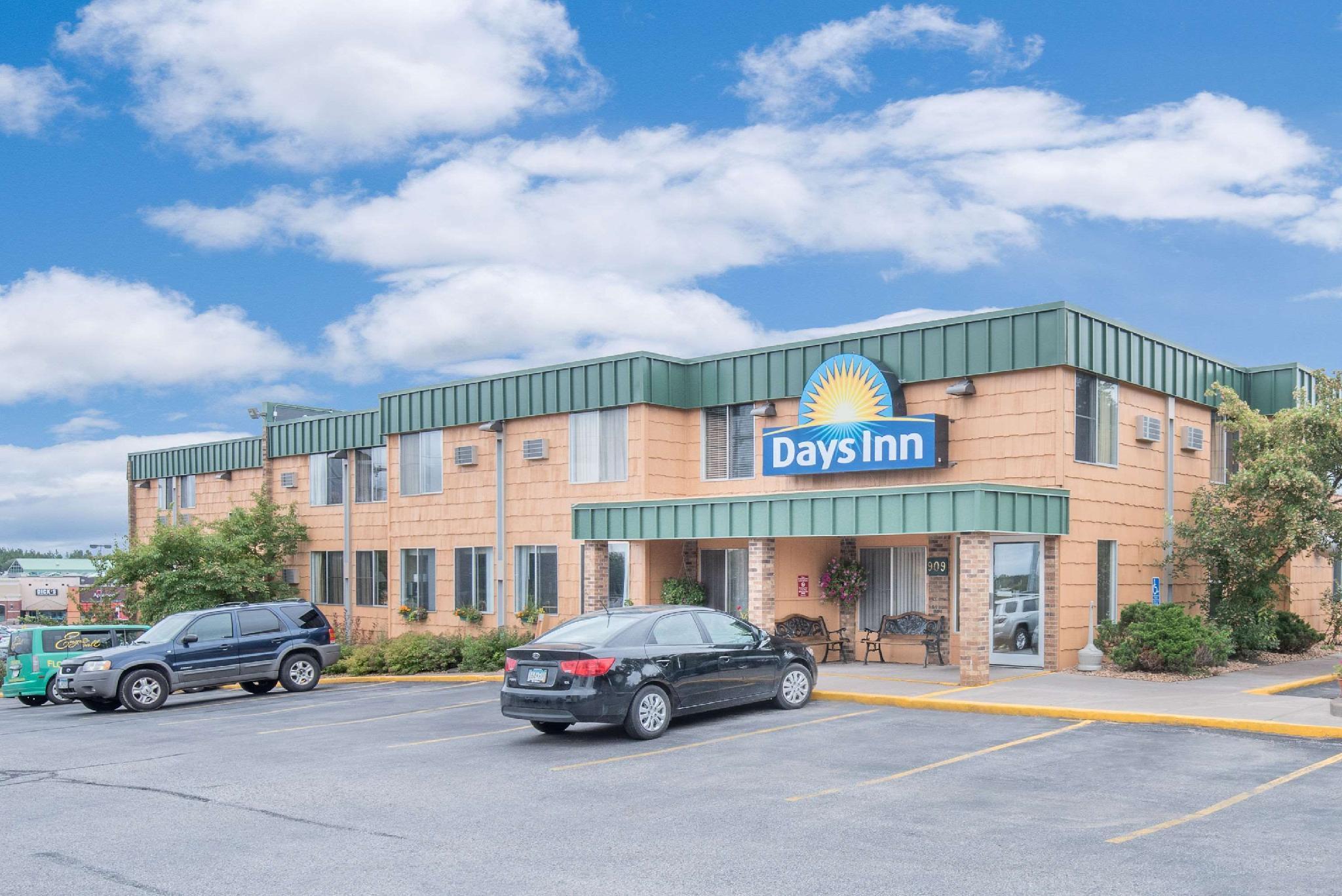 Days Inn & Suites By Wyndham Duluth By The Mall Zewnętrze zdjęcie