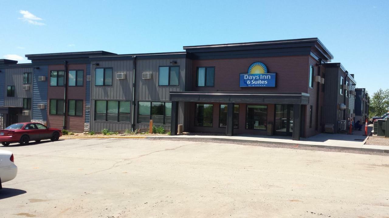 Days Inn & Suites By Wyndham Duluth By The Mall Zewnętrze zdjęcie