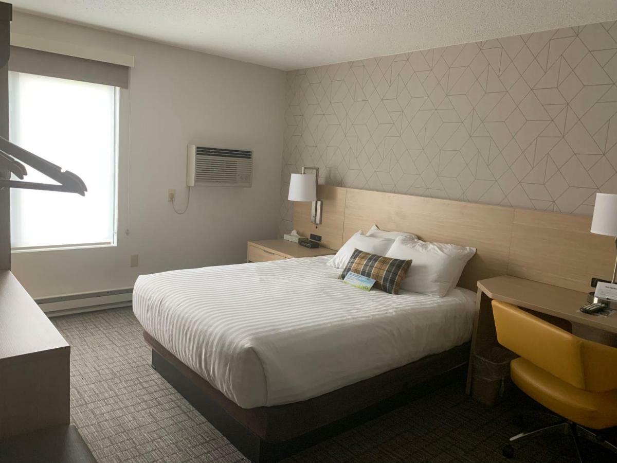 Days Inn & Suites By Wyndham Duluth By The Mall Zewnętrze zdjęcie